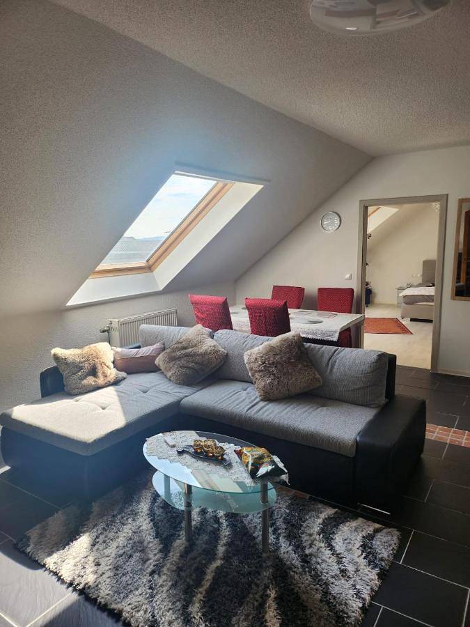 Ferienwohnung für 4 Personen, mit Terrasse und Garten sowie Ausblick