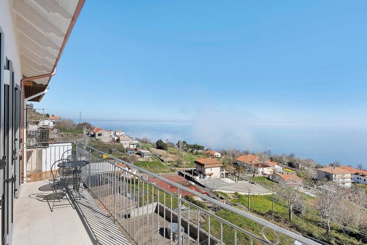 'Volare Sea View Room' with Sea View, Wi-Fi and Air Conditioning in Pianillo, Agerola