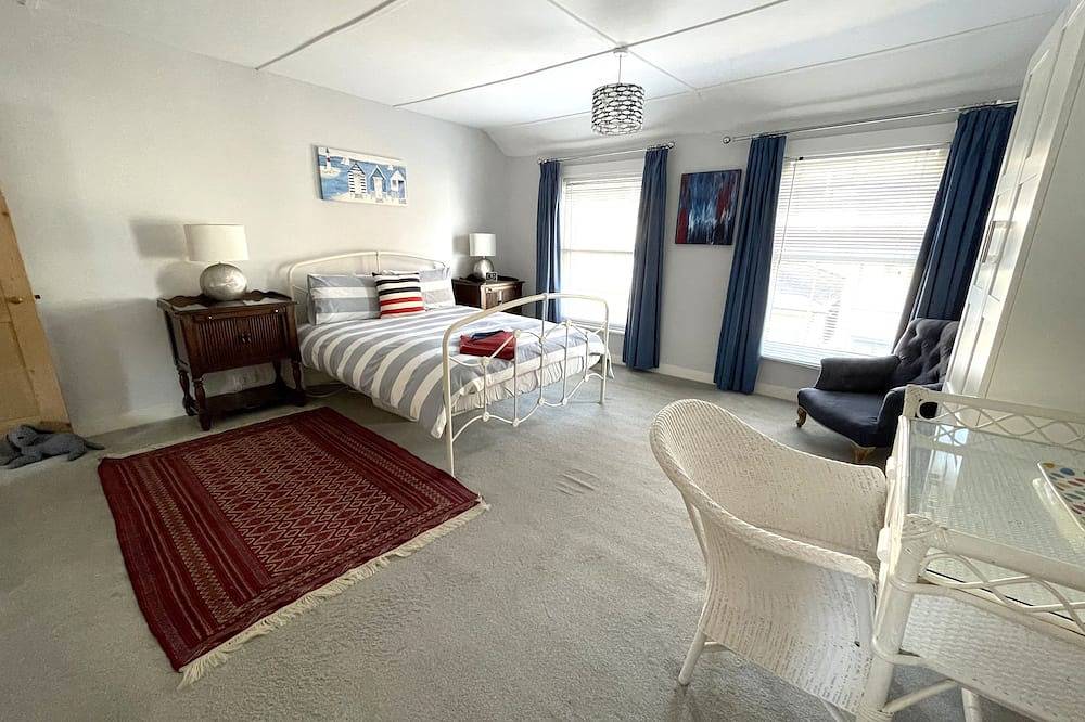 Just 50 meters from the pebble beach in Deal, Kent