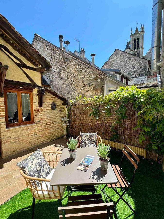 Gîte pour 4 personnes, avec terrasse ainsi que jardin et vue à Moret-sur-Loing - 4