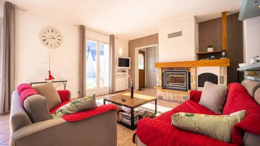 Gîte pour 11 personnes, avec Balcon et Terrasse à Génos - 4