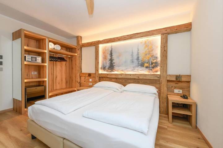 Hôtel pour 2 personnes, avec jardin ainsi que sauna et vue à Carisolo - 3