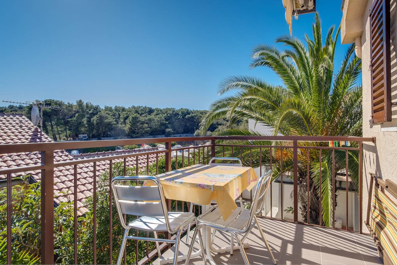 Ganze Wohnung, 1-Zimmer-Ferienwohnung mit Terrasse Artatore (Losinj) A-7934-a in Mali Lošinj, Aratore