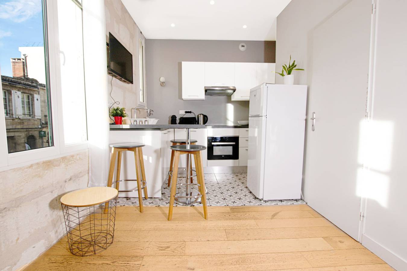 Hel lägenhet, Splendid flat located in the heart of the Chartrons, a few steps from Quays in Bordeaux, Bordeaux region