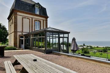 Gîte pour 6 personnes, avec jardin et balcon dans Plage de Pennedepie