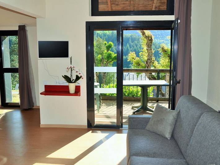 Location de vacances pour 6 personnes, avec piscine et terrasse, animaux acceptés à Meyrueis - 2