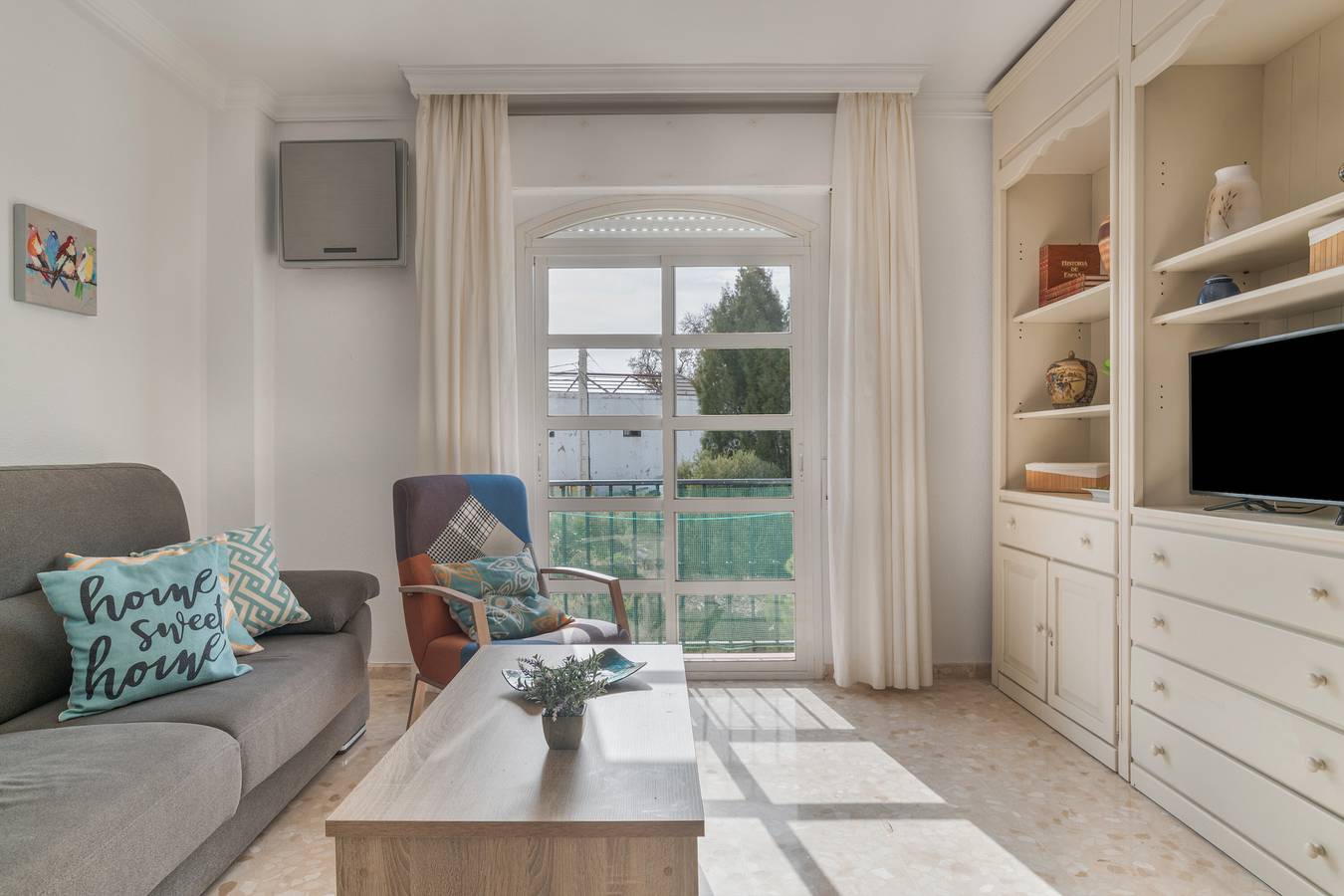 Apartamento entero, Fantástico apartamento en el centro de la ciudad con balcón y Wi-Fi; in Vejer de la Frontera, Costa de la Luz