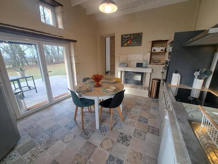 Location de vacances pour 5 personnes, avec terrasse et jardin à Champagnac-de-Belair - 3