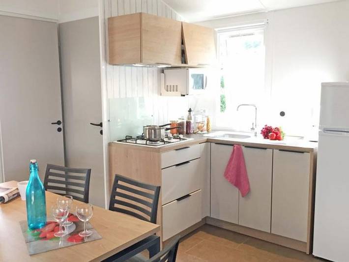 Camping pour 4 personnes, avec bassin pour enfant à Le Bois-Plage-en-Ré - 2