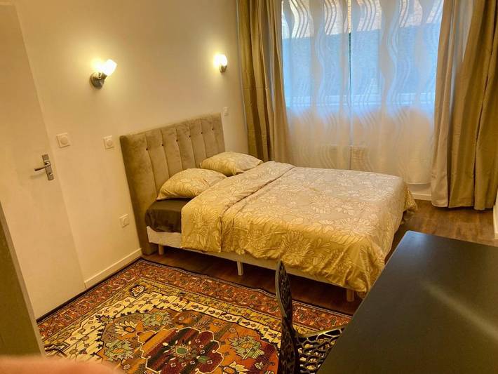 Gîte pour 3 personnes, avec terrasse, animaux acceptés à Solesmes - 2