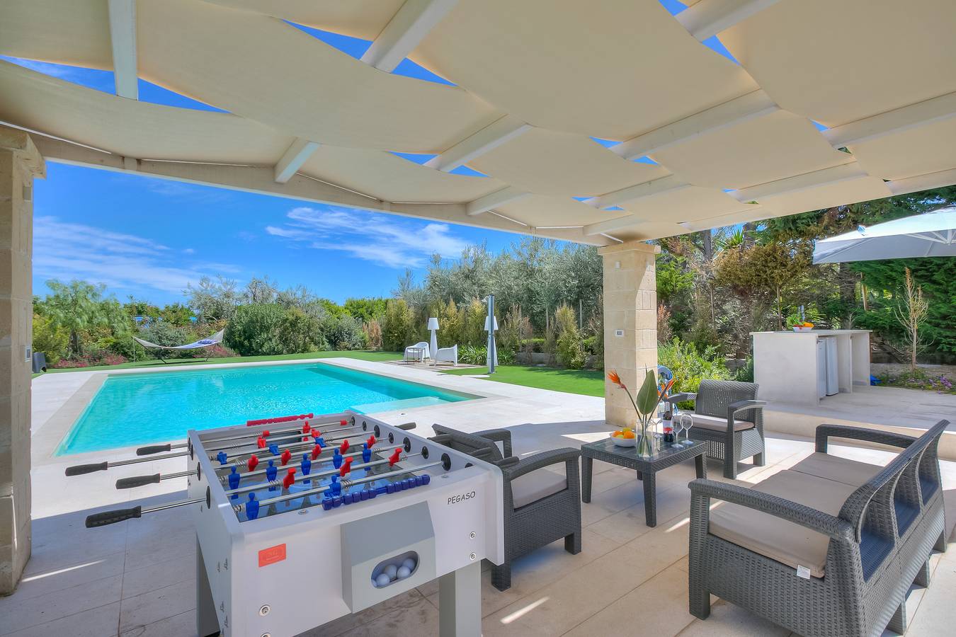 Palazzo Biscilia with private pool in Bisceglie, Via Francigena