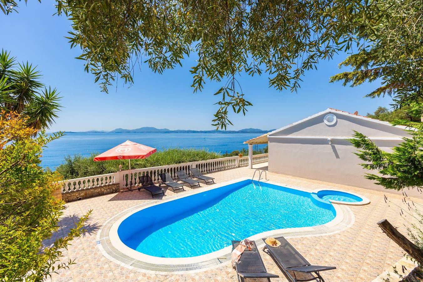 Villa per 6 Persone in Nissaki, Corfù