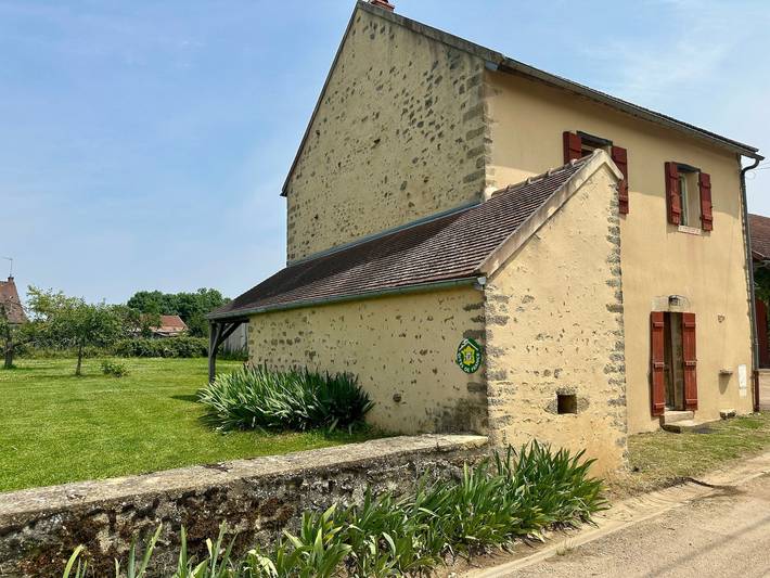 Familienhaus im Morvan mit Haustieren erlaubt in Pierre-Perthuis, Naturpark Morvan