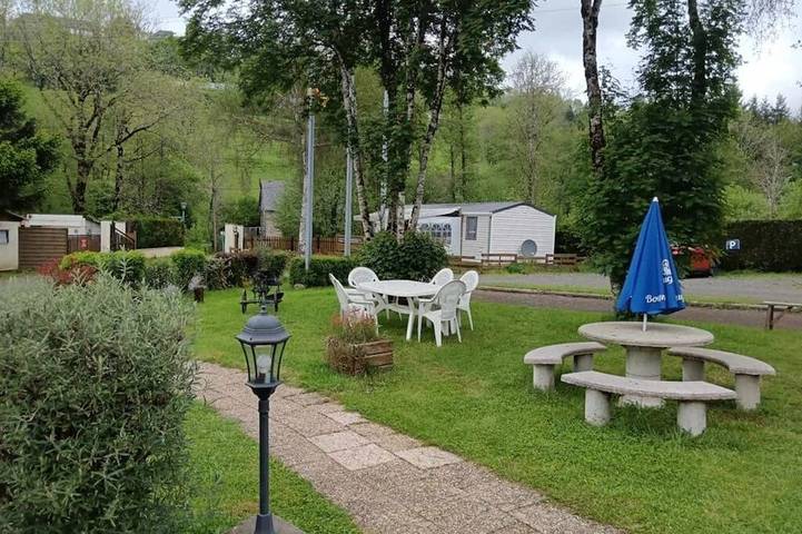 Camping 2 étoiles - ccbgade in La Tour-d'Auvergne, Parque Natural Regional Volcans d'Auvergne