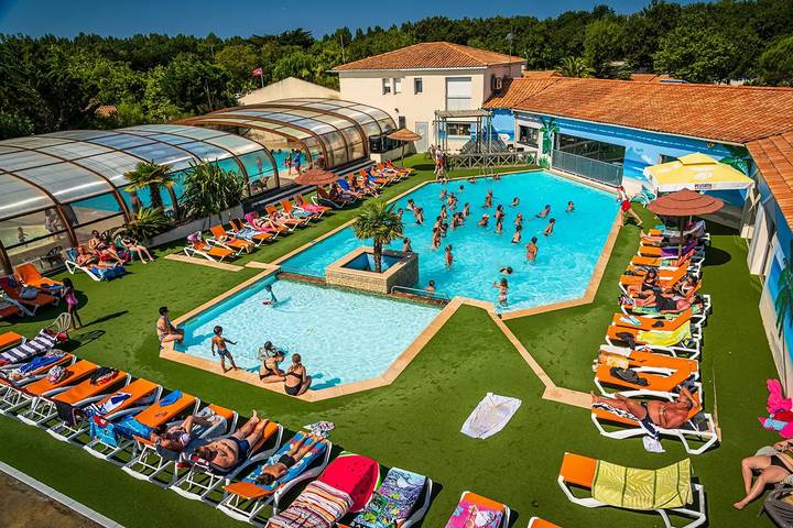 Camping pour 6 personnes, avec terrasse et piscine à Saint-Georges-d'Oléron