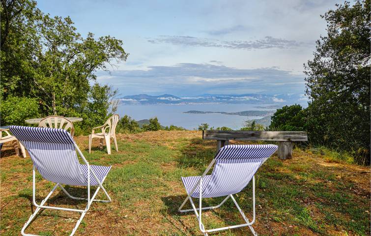 Gîte pour 4 personnes, avec terrasse à Coti-Chiavari - 3