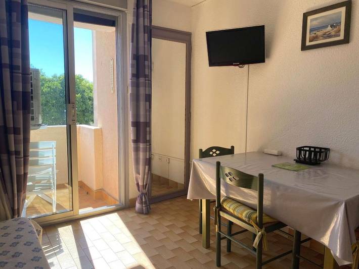 Gîte pour 2 personnes, avec Balcon dans Port De Balaruc Les Bains - 2