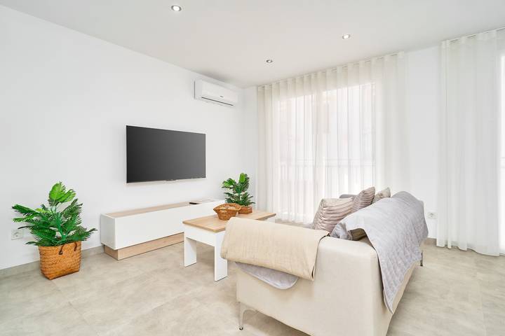 Casa Vacacional 'Casa Tita Mercedes' con Piscina Privada, Wi-Fi y Aire Acondicionado in Nerja Centre, Nerja