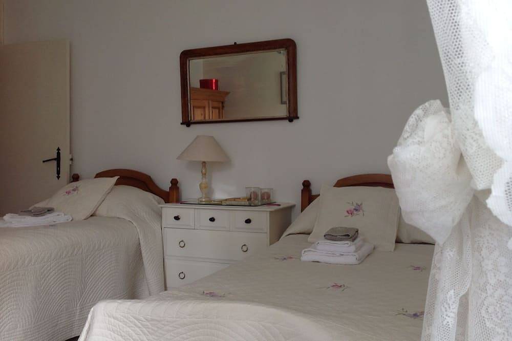 Beautiful traditional house 1 minute from the Square in Monpazier, Périgord Pourpre