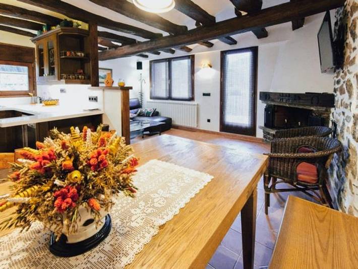 Casa de vacaciones para 10 personas, con Balcón y Terraza en Pallars Sobirà