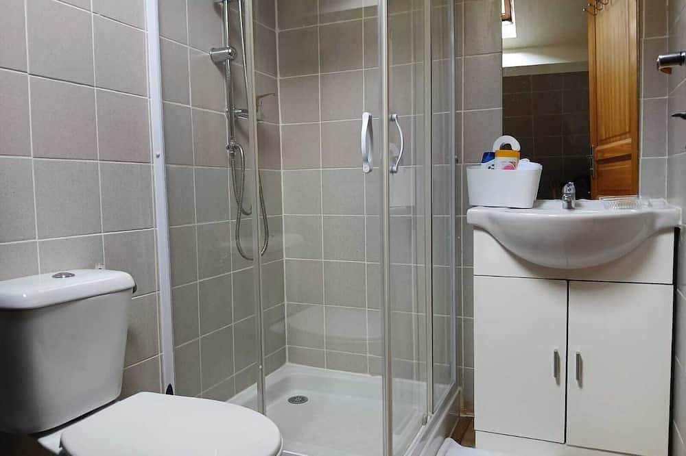 Appartement entier, P2 spacieux, sans vis à vis, agréable, avec place de parking in La Ferté-Gaucher, Seine-et-Marne