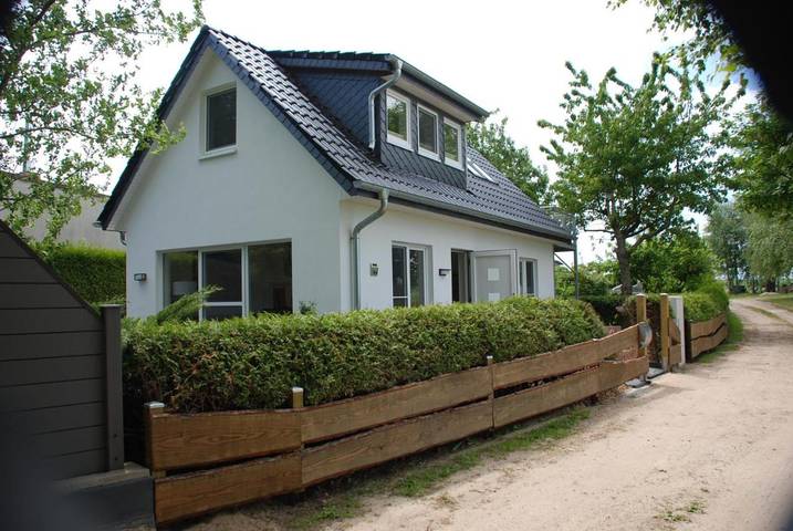 Ferienhaus für 4 Personen, mit Balkon und Terrasse sowie Garten und Ausblick auf Insel Poel