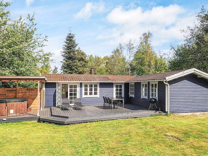 Ferieudlejning for 6 personer, med Terrasse i Gedesby