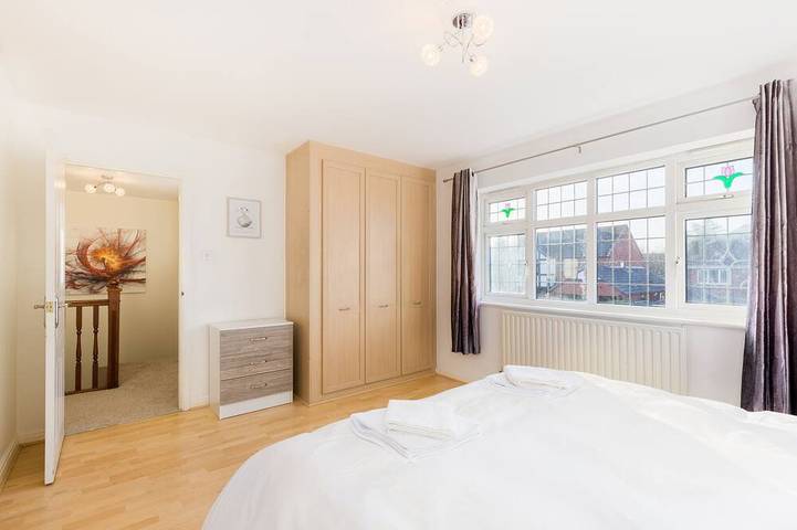 Casa-Baño privado-4 Bed  Nec/Bhx/Snowdome in Tamworth (Reino Unido), Staffordshire