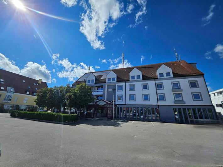 Hotel für 8 Personen, mit Balkon und Terrasse in Königsbrunn