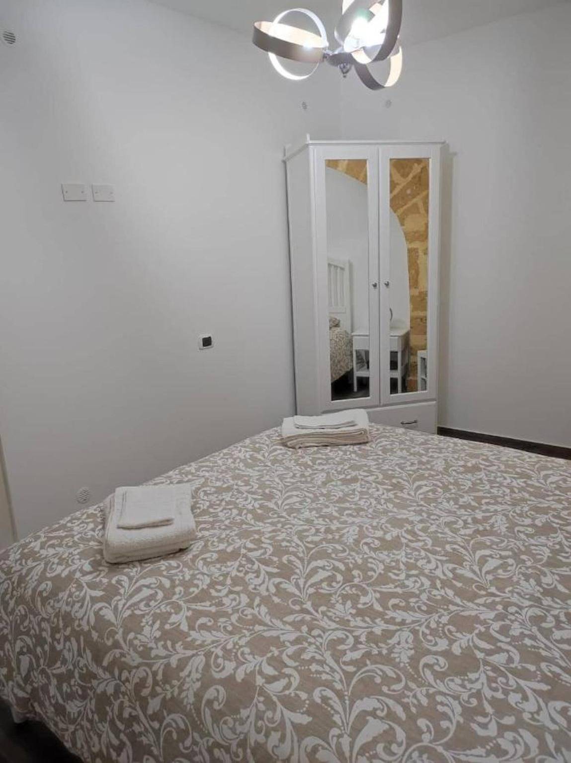 Casa de vacaciones 'Gialla' con Wi-Fi y aire acondicionado in San Francesco (Mazara del Vallo), Mazara del Vallo