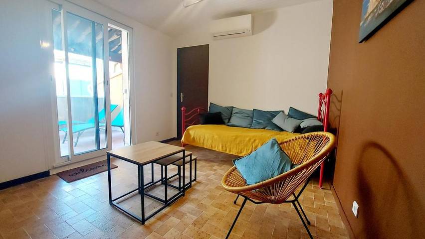 Gîte pour 8 personnes, avec balcon, adapté aux familles à Oraison - 2