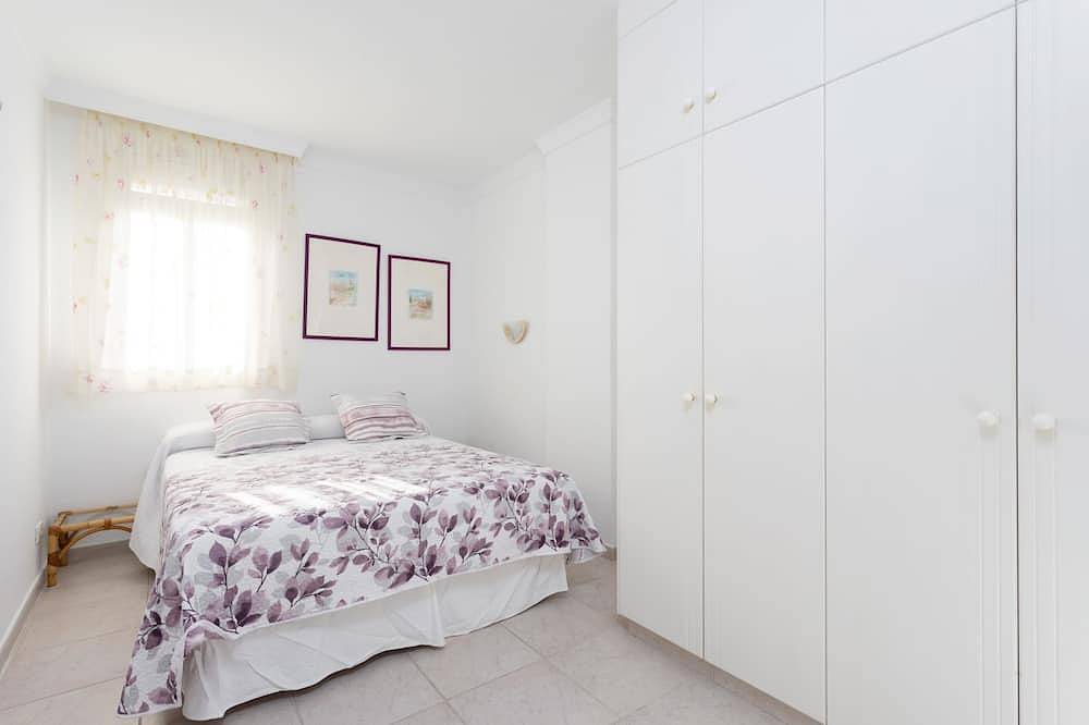 Entire apartment, Beachfront in Los Cristianos, Arona