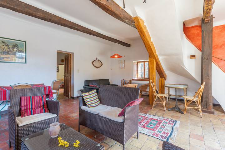 Conciergerie Chateau D'Allemagne avec terrasse privée, jardin partagé et Wi-Fi in Allemagne-en-Provence, Alpes-de-Haute-Provence