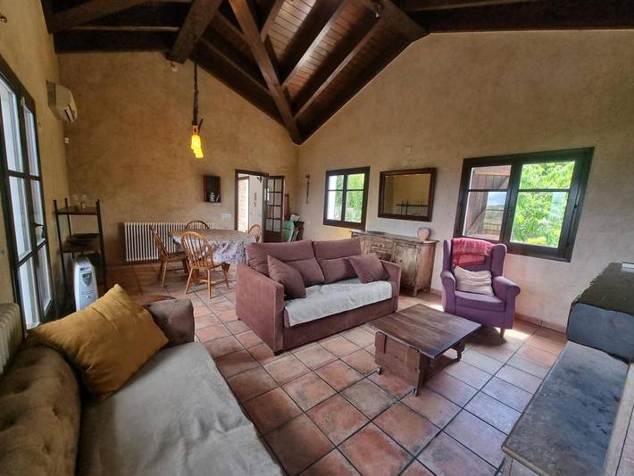 Chalet 'L'amagatall Del Montnegre' con vista montagna, Wi-Fi e aria condizionata in Vallgorguina, Provincia di Barcellona