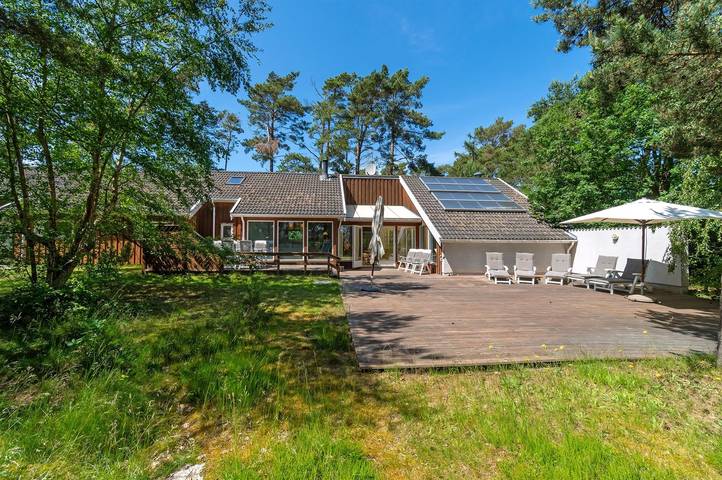 Luxus-Ferienhaus für 10 Personen, mit Whirlpool und Terrasse sowie Sauna auf Bornholm