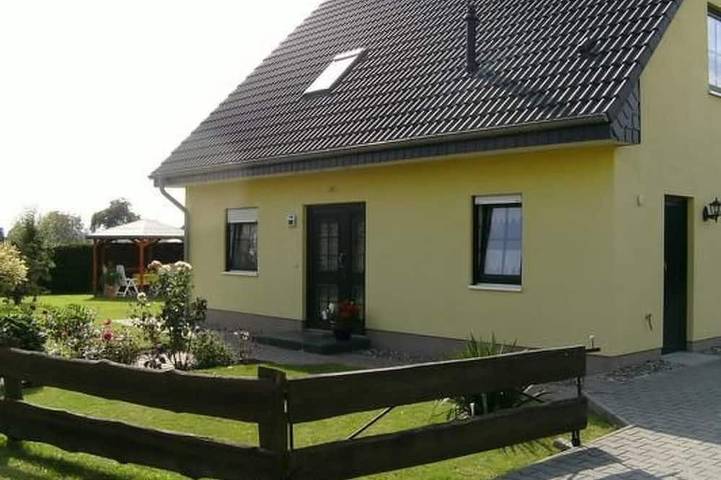 Ferienwohnung für 5 Personen, mit Terrasse und Garten in Penkow