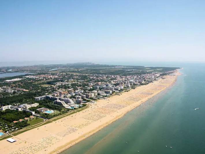 Ferienhaus für 6 Personen, mit Garten und Pool in Bibione - 4