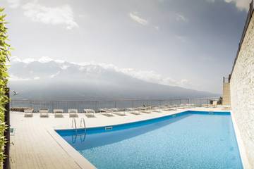 Ferienwohnung für 4 Personen, mit Pool und Seeblick sowie Garten in Pieve