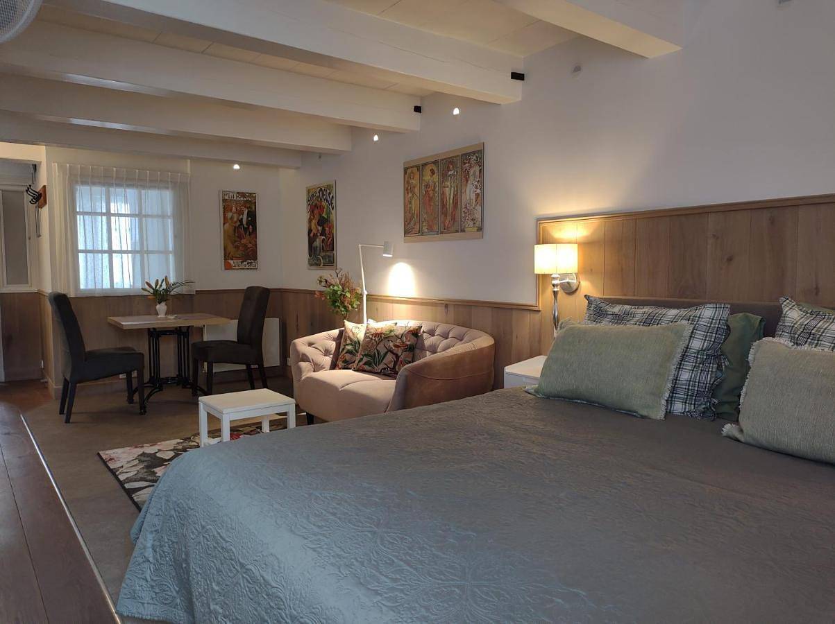 Geheel appartement, Vrye Heerlykheyd ( adults only ) studio 2 in Middelburg, Walcheren