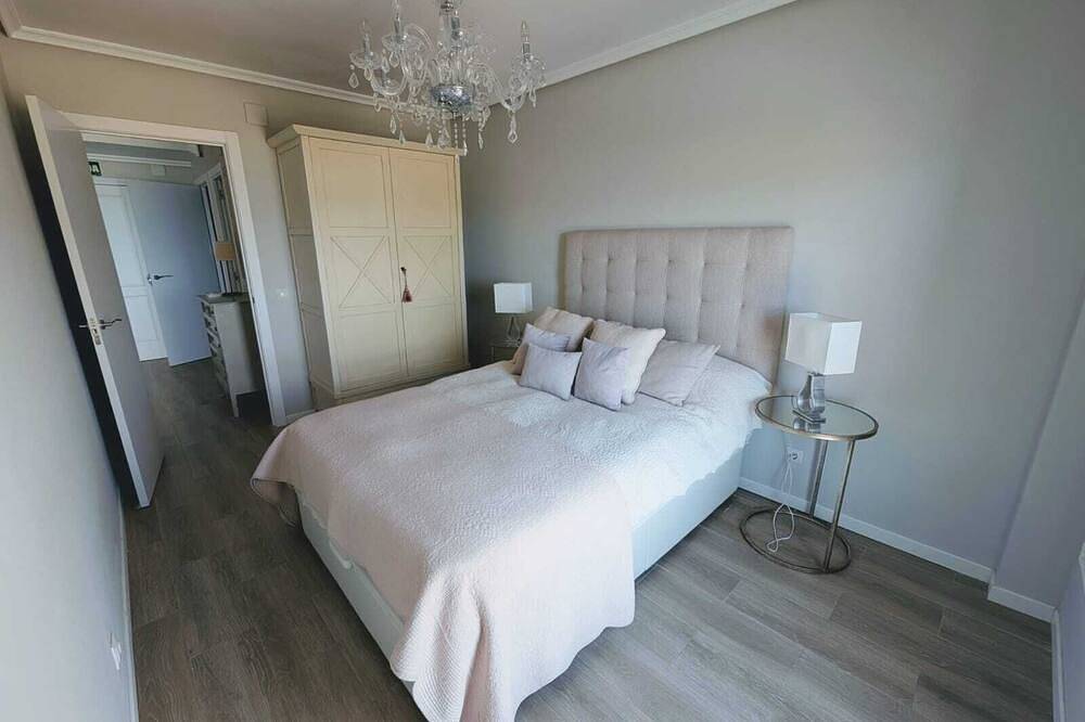 Entire apartment, Beach apartment with stunning views in Noja, Cantabrian Coast