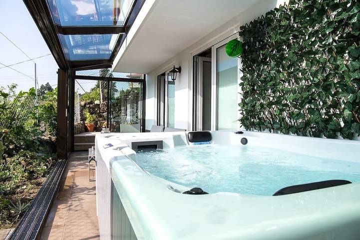 Location de vacances pour 6 personnes, avec jacuzzi dans Alpendurada