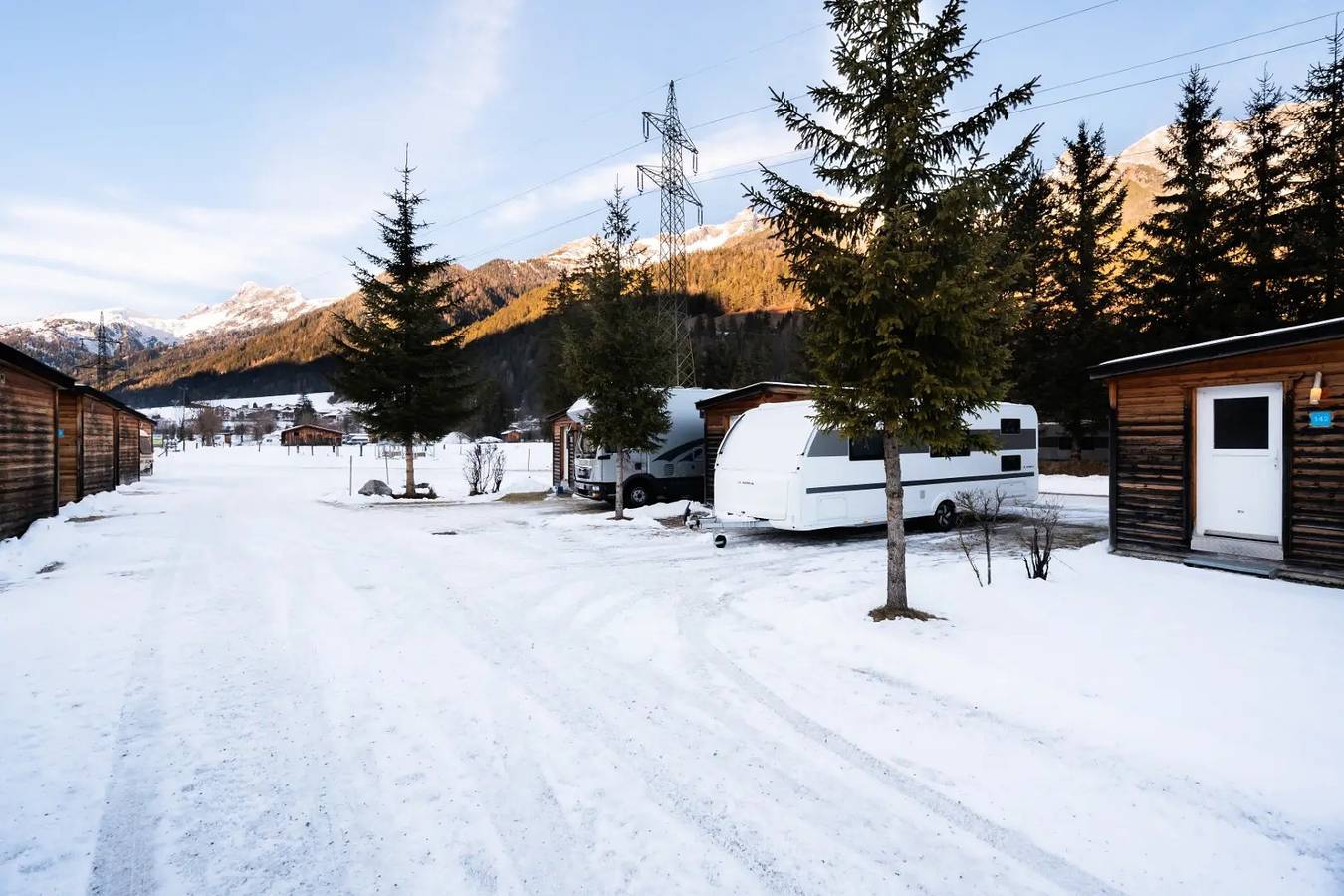 Ganze Wohnung, Stanzertal Cabin | Haustierfreundlich | 4 Personen in Pettneu, Pettneu am Arlberg