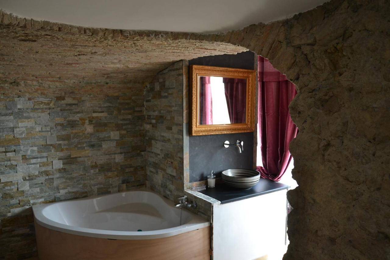 B&B Torre Porta Marina in Ventimiglia (Ville), Région de Vintimille