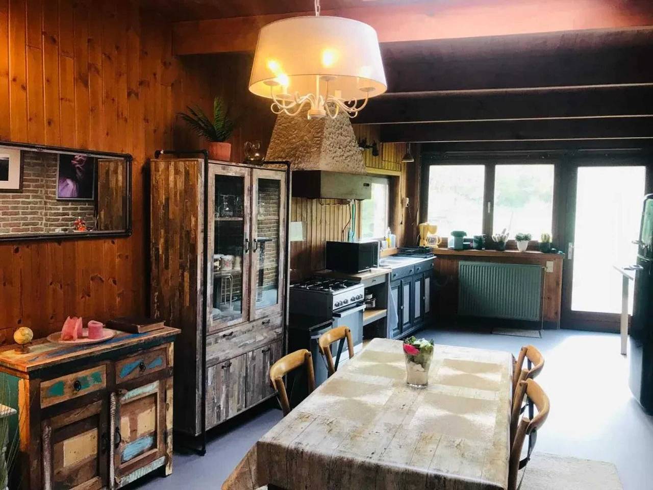 Maison familiale à Thon, jardin et terrasse 100 m² in Andenne, Région de Namur