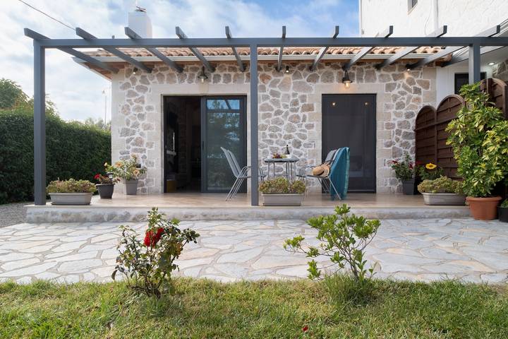 Villa für 3 Personen, mit Garten