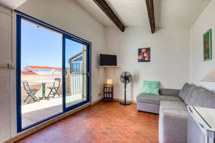 Apartamento entero, Cap d'Agde T2 con terraza, vistas al mar y playa cerca in Cap d'Agde, Agde