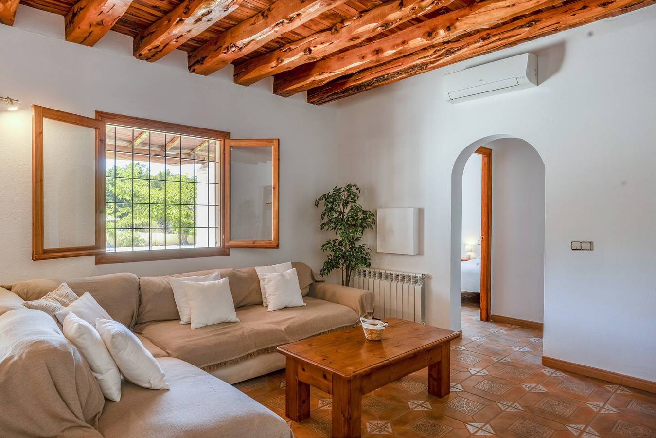 Maison de campagne 'Tarida' avec vue mer, piscine privée et climatisation in Cala Tarida, Sant Josep de sa Talaia