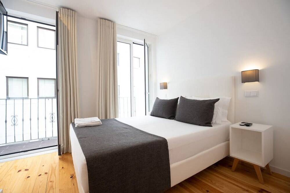 Mystay - Porto Batalha double room with balcony in the historical center in Sé (Porto), Porto