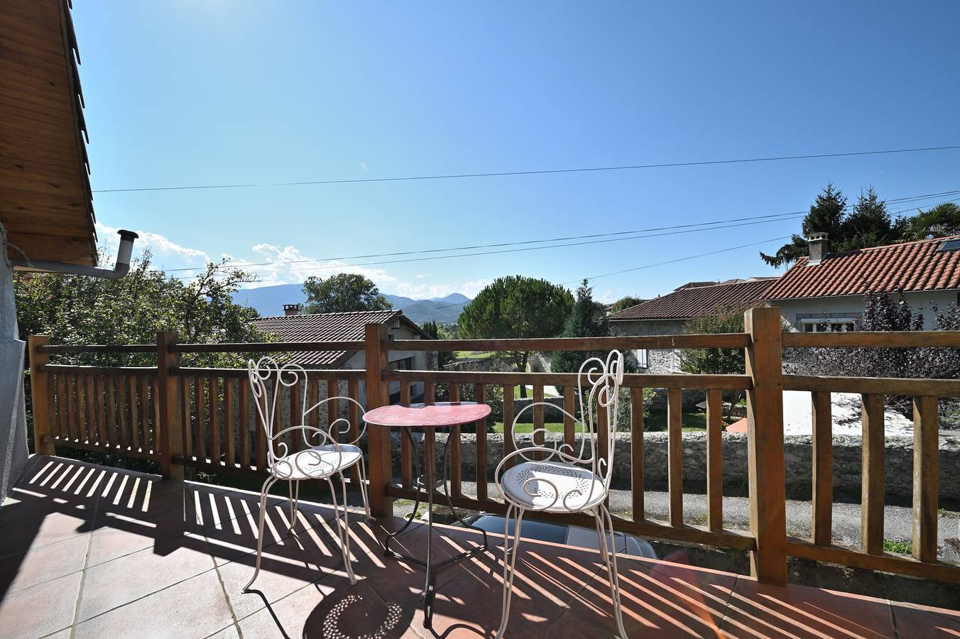 Maison de vacances "Vallée De Barousse" avec vue sur la montagne, terrasse et jardin privés in Barbazan, Haute-Garonne