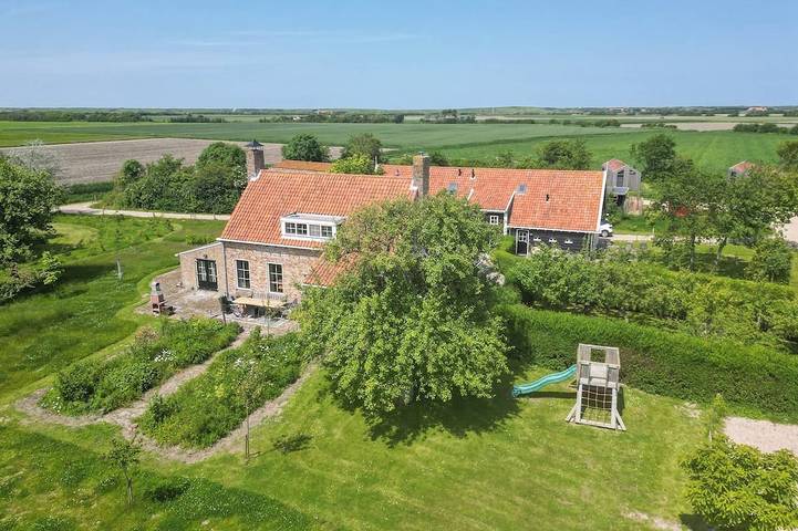 Ferienhaus für 10 Personen, mit Garten und Pool